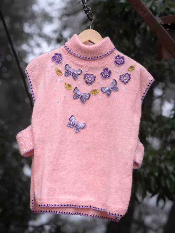 Sleeveless Handcrafted Pink Design Sweater