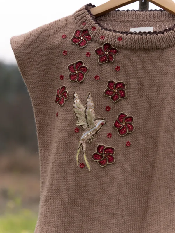 Sleeveless Handcrafted Red Flower and Bird Design Sweater